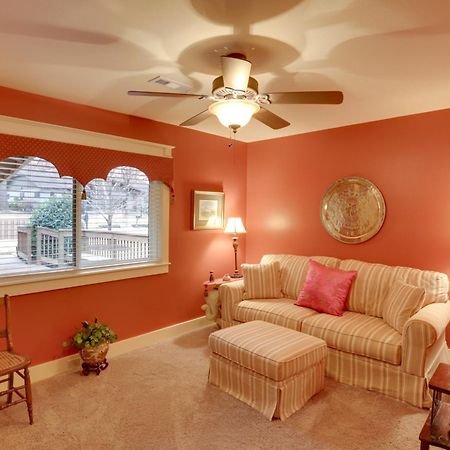 Beautiful Central Fayetteville Townhome With Views! Esterno foto