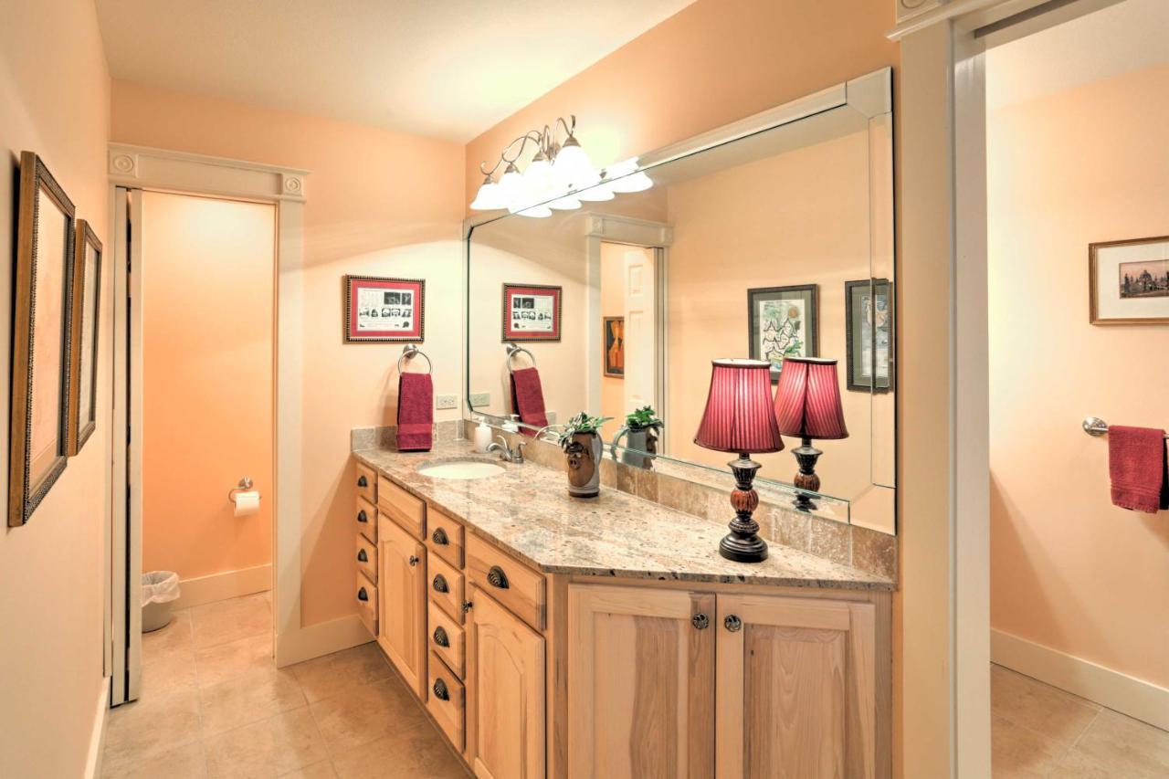 Beautiful Central Fayetteville Townhome With Views! Esterno foto
