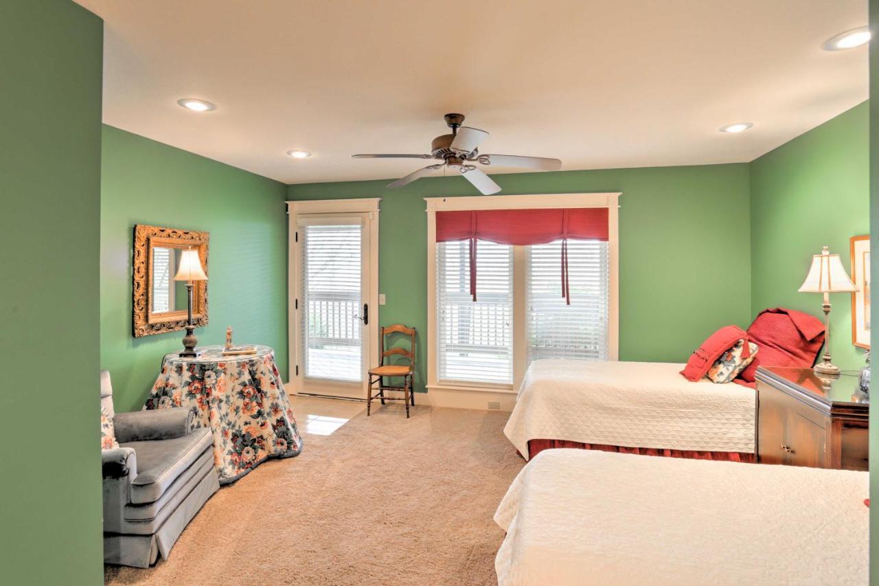 Beautiful Central Fayetteville Townhome With Views! Esterno foto